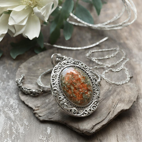 Making ashes 2025 into a necklace