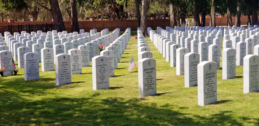 How Do I Pay for a Military Funeral?