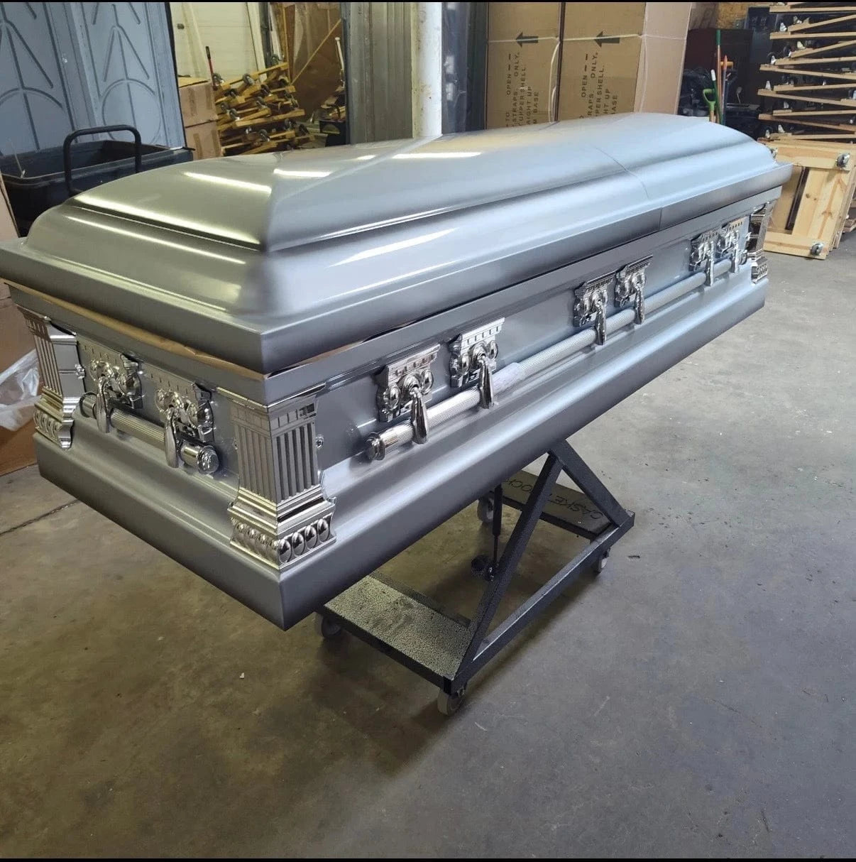 Lafayette Silver Casket (32 oz) | Silver Casket