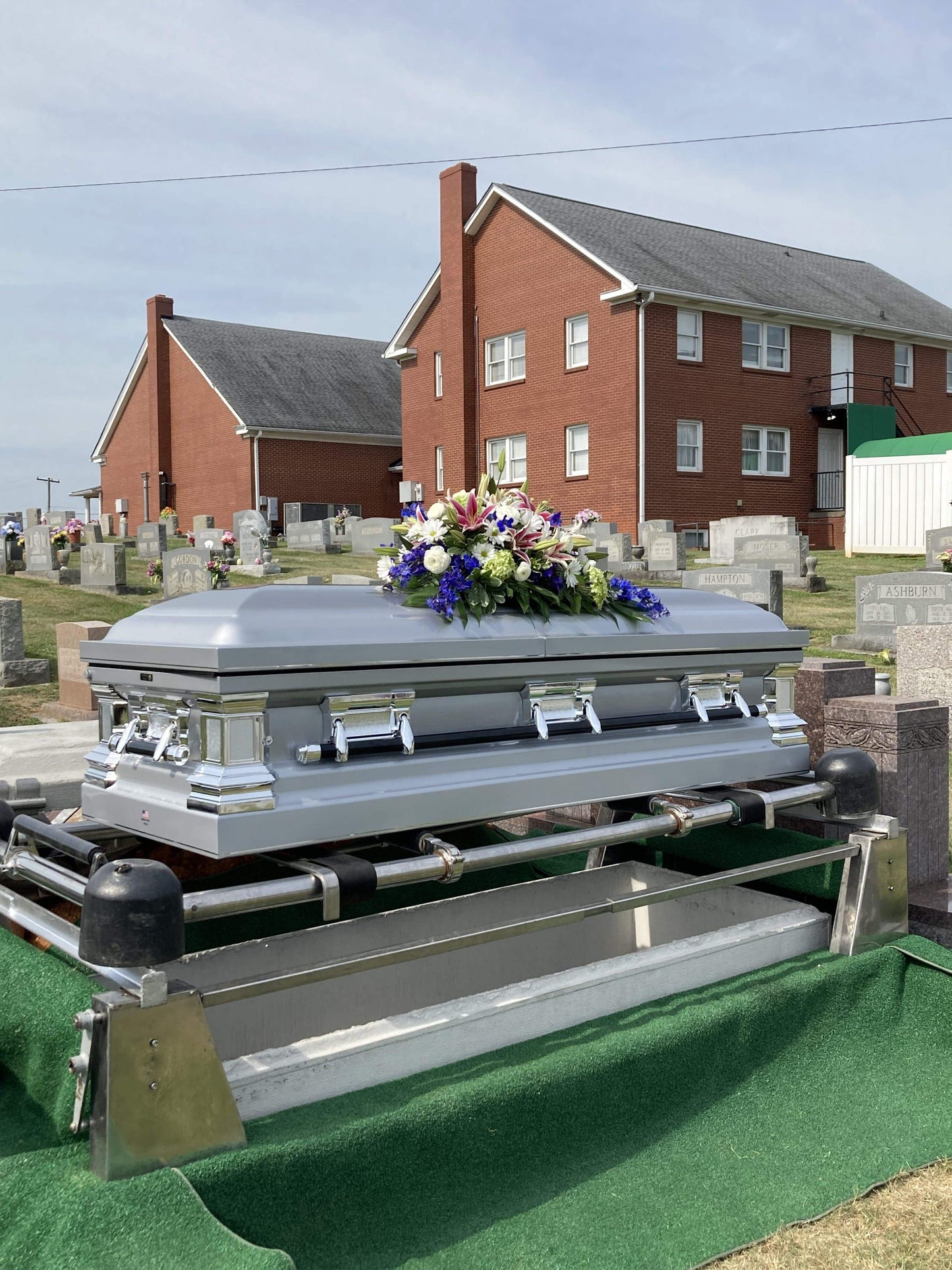 Era Series | Silver Stainless Steel Casket with White Interior - Titan Casket