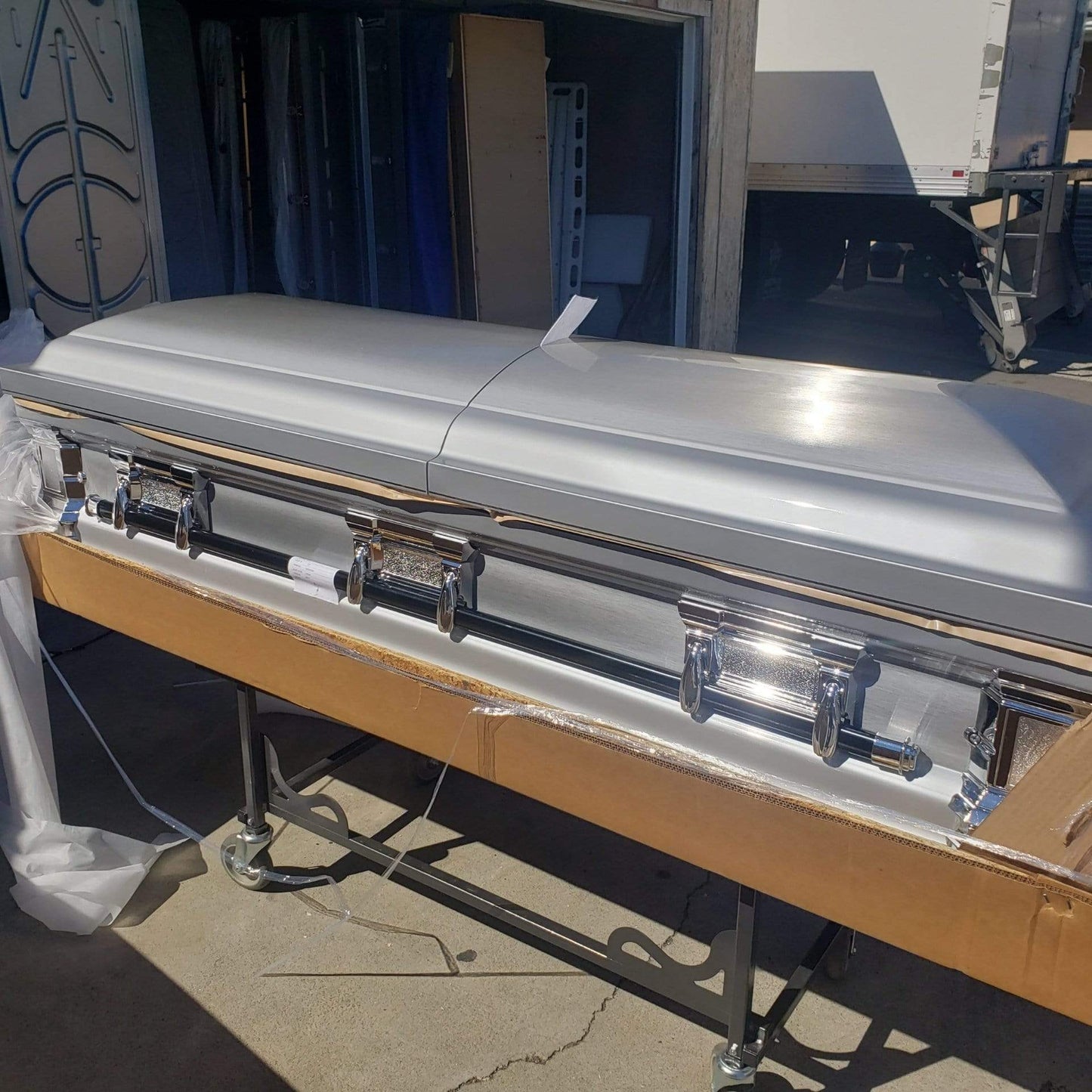 Era Series | Silver Stainless Steel Casket with White Interior - Titan Casket