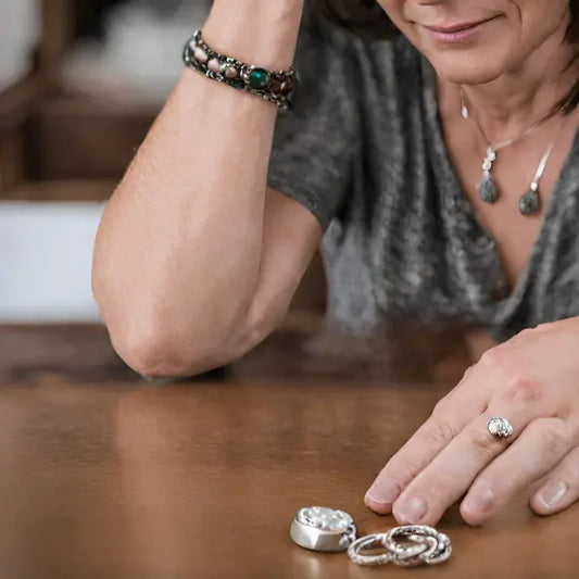 Personal Stories: How Ashes Jewelry Helped People Cope With Loss