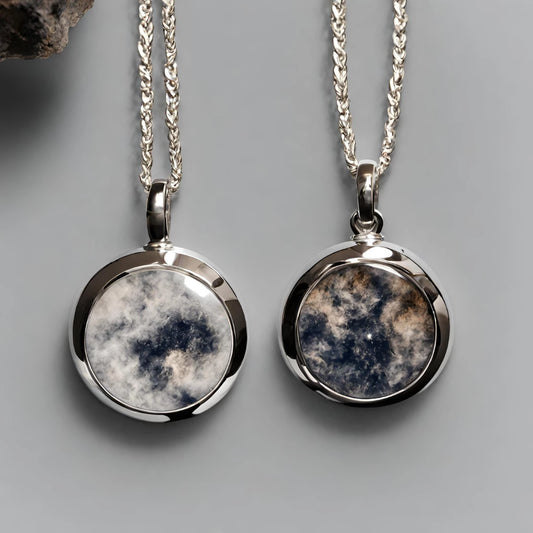 Cremation Ash Necklaces: A Subtle and Sentimental Keepsake