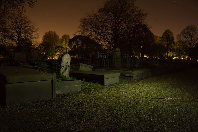 Holding Funerals at Night: 13 Meaningful Nighttime Funeral Ceremonies