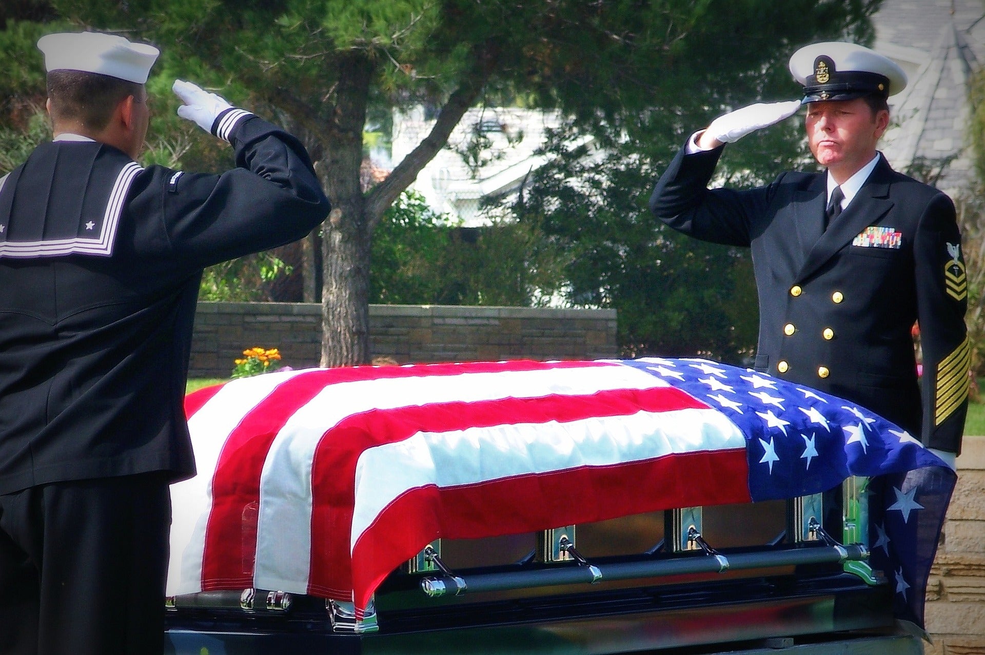 What To Do When A Veteran Dies