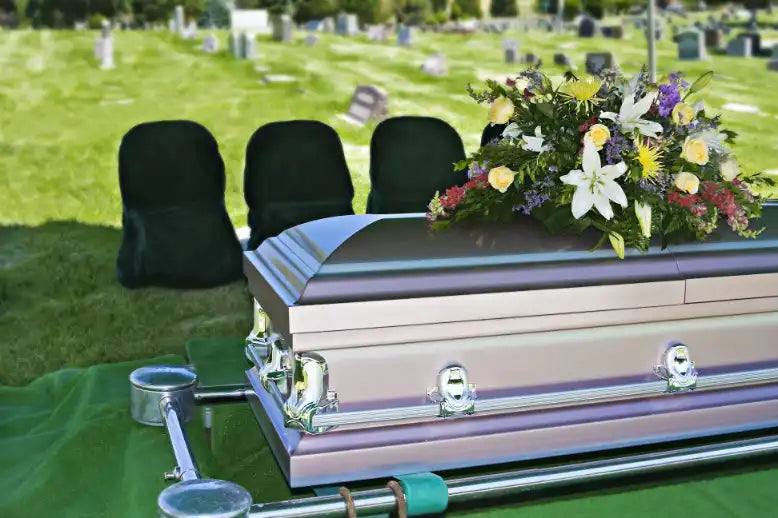 Should you be taking selfies at a funeral?