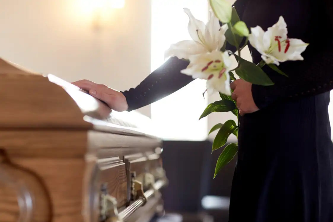 Closed Casket Funerals: Understanding the Meaning and Traditions