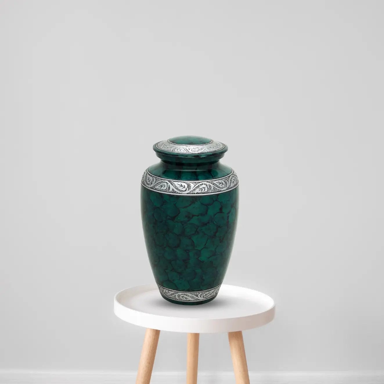 Load image into Gallery viewer, Cremation Urn - Green
