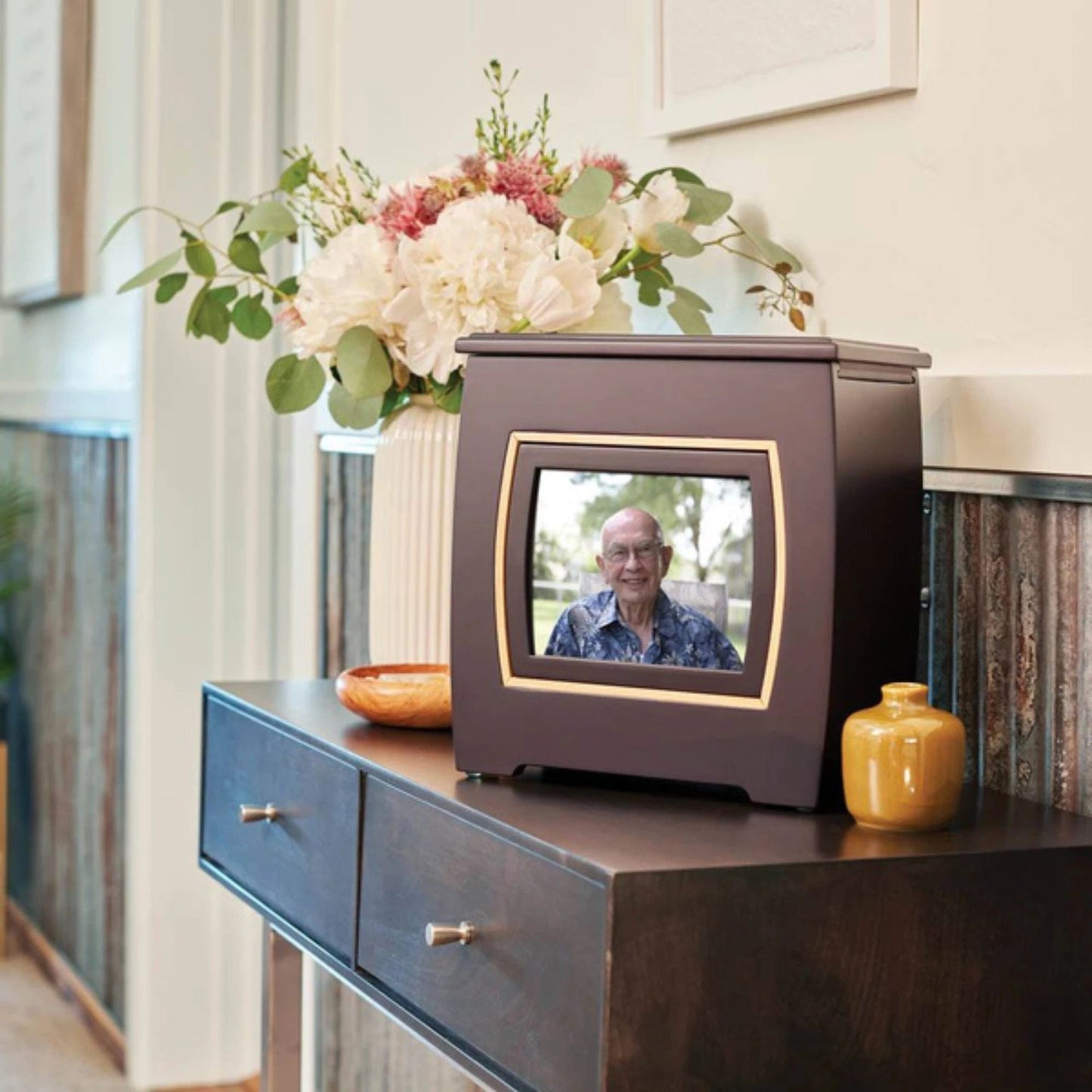 Modern Urn with Photo Frame